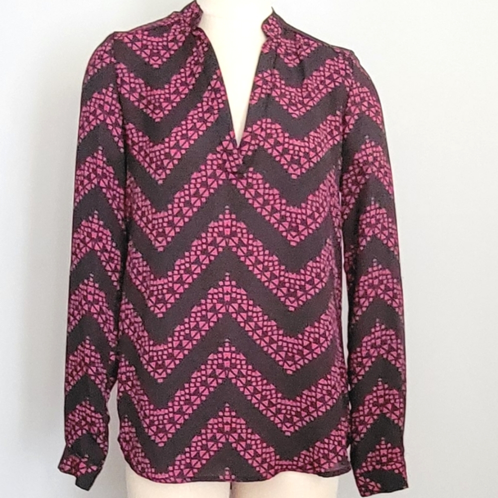 Charlotte Russe V neck high-low Top.